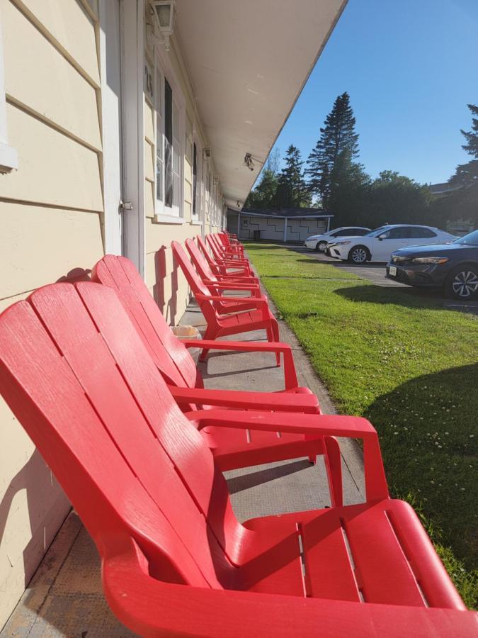 Gateway Motel ガナノクエ エクステリア 写真
